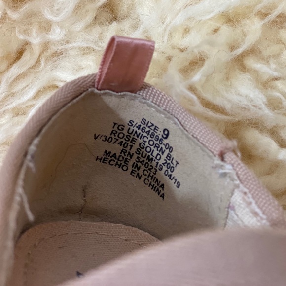 GAP Unicorn Rose Gold Slip on Shoes - Picture 4 of 4